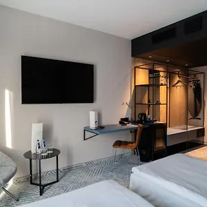 4* Ξενοδοχείο Q